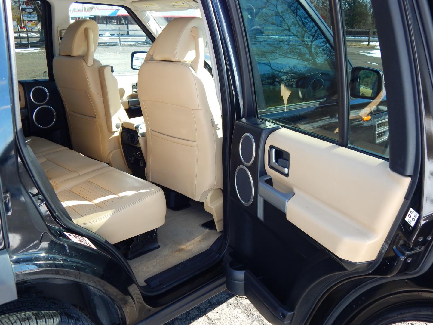 2008 Black /Tan Leather Land Rover LR3 SE (SALAE25488A) with an 4.4L V8 DOHC 32V engine, 6-Speed Automatic Overdrive transmission, located at 6528 Lower York Road, New Hope, PA, 18938, (215) 862-9555, 40.358707, -74.977882 - Photo#14